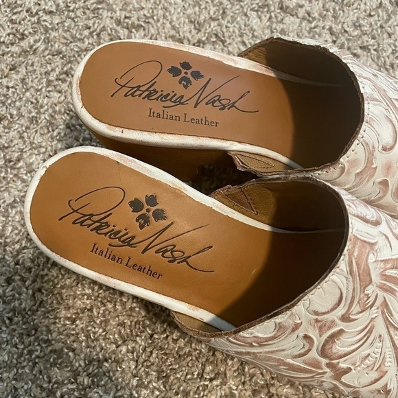 PATRICIA NASH VALENA WHITE COPPER TOOLED LEATHER CLOGS SHOES SIZE 7.5 - Picture 3 of 9